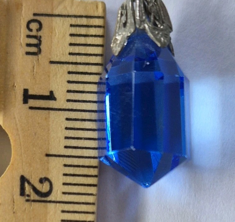 Necklace Art Deco Blue Crystal Sphere Faceted Shape Silver Tone Chain 15.75″