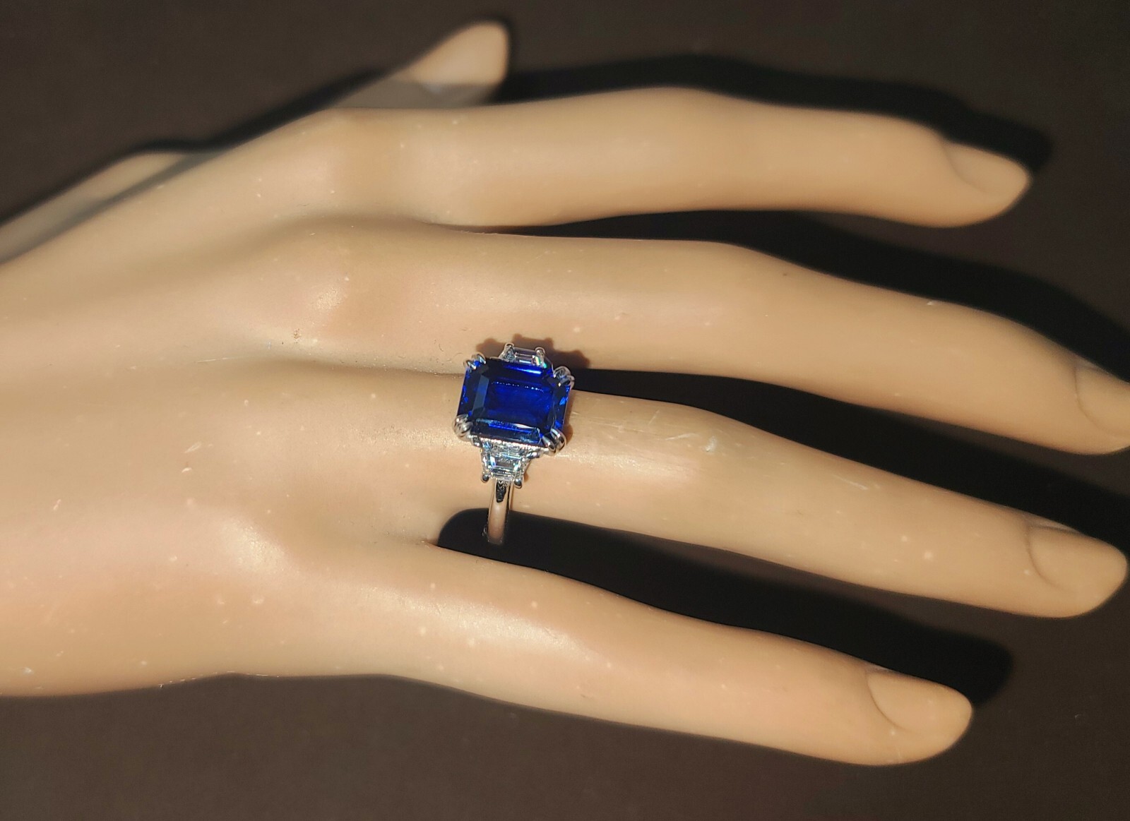 Vintage 14k White Gold Engagement Ring 5.52CT. Blue Sapphire Emerald Shape