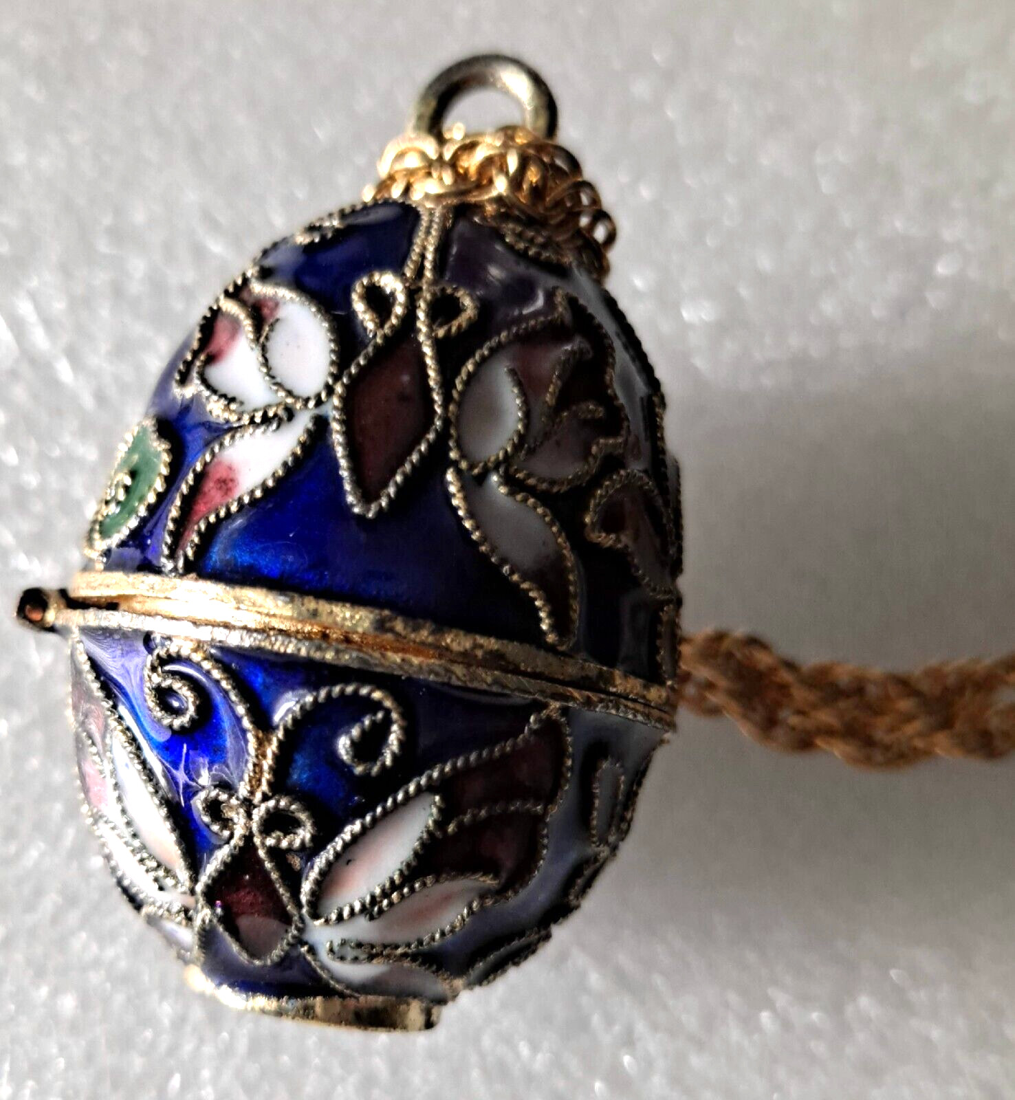 Vintage Cloisonne Egg POISON Necklace Egg Opens Butterfly Design RARE Beauty