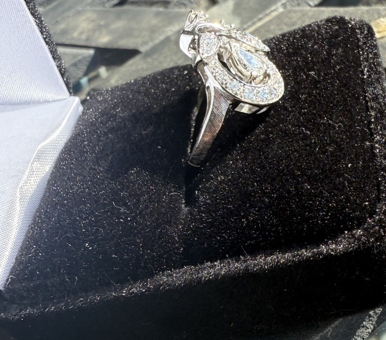Retro Floral Cluster Diamond Pear 14k Vintage Wedding anniversary Ring Art Deco?