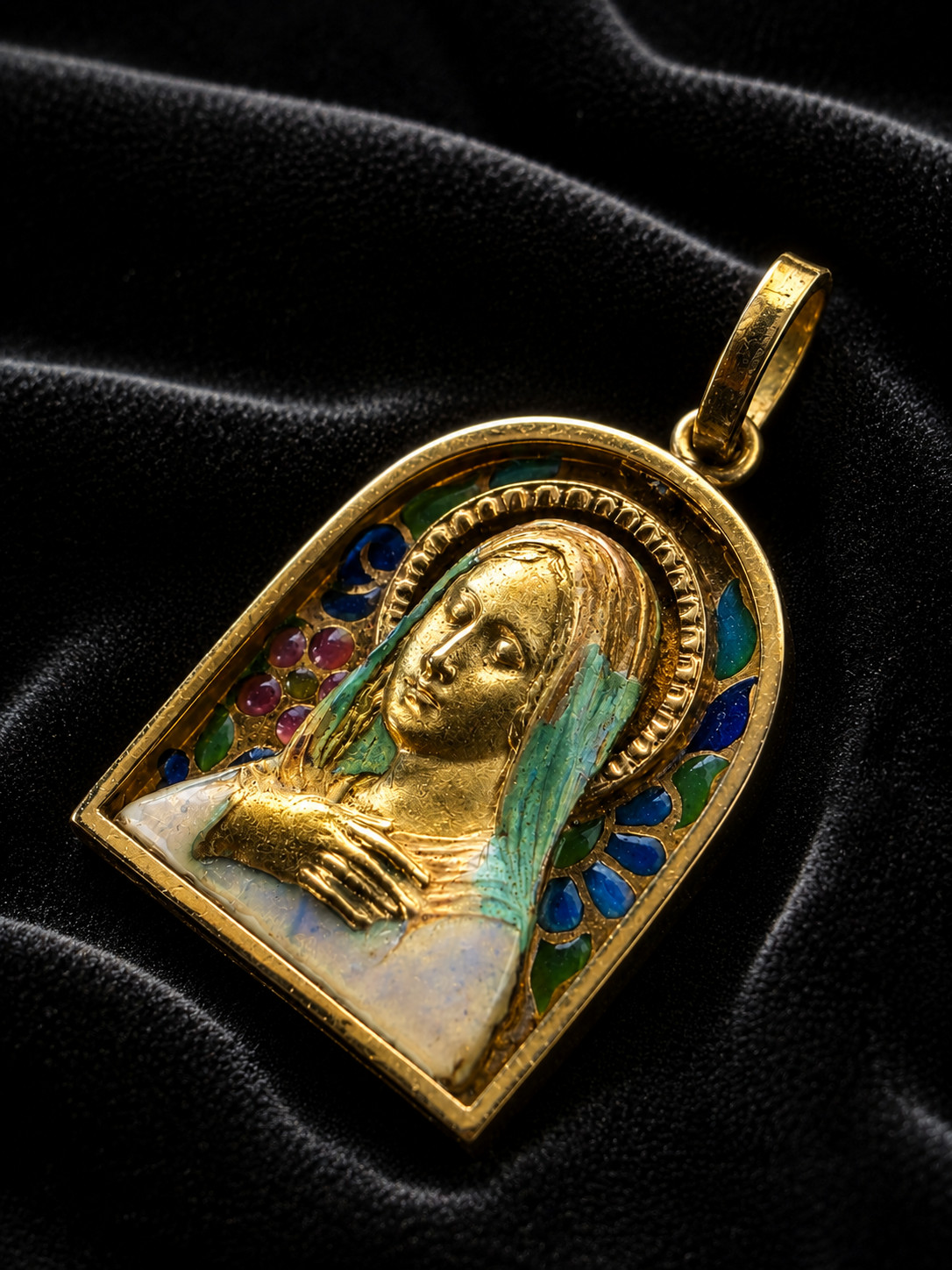 Rare 1930s Art Deco Virgin Mary Pendant 18K Gold & Plique-à-Jour Enamel