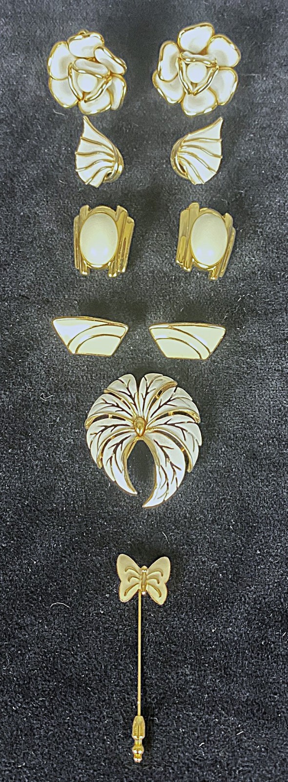 Vintage Signed Trifari Necklace & Earring Set w/4 earring pairs, 1 Brooch, 1 Pin