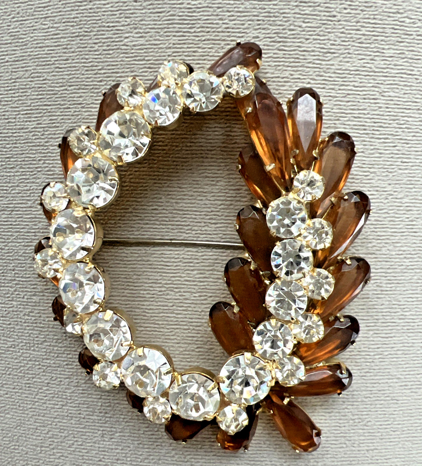 VTG. JULIANA DELIZZA & ELSTER AMBER & CLEAR RHINESTONE BROOCH LARGE 3″