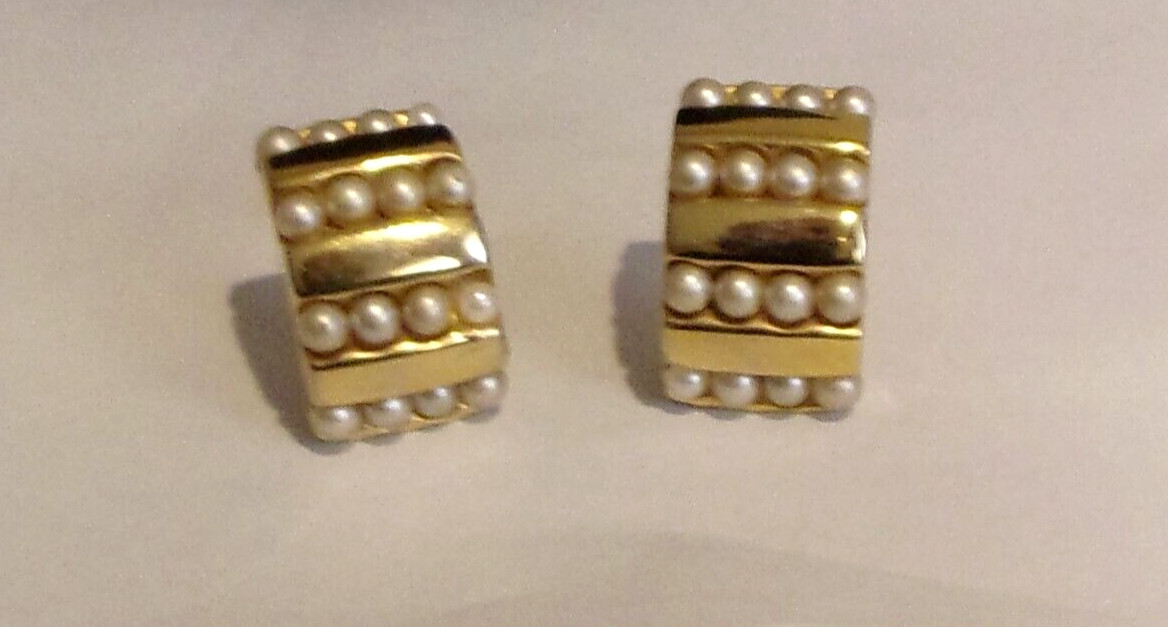 Vintage,Off White Faux Pearls Gold Plated Metal Half Hoop Clip On Earrings