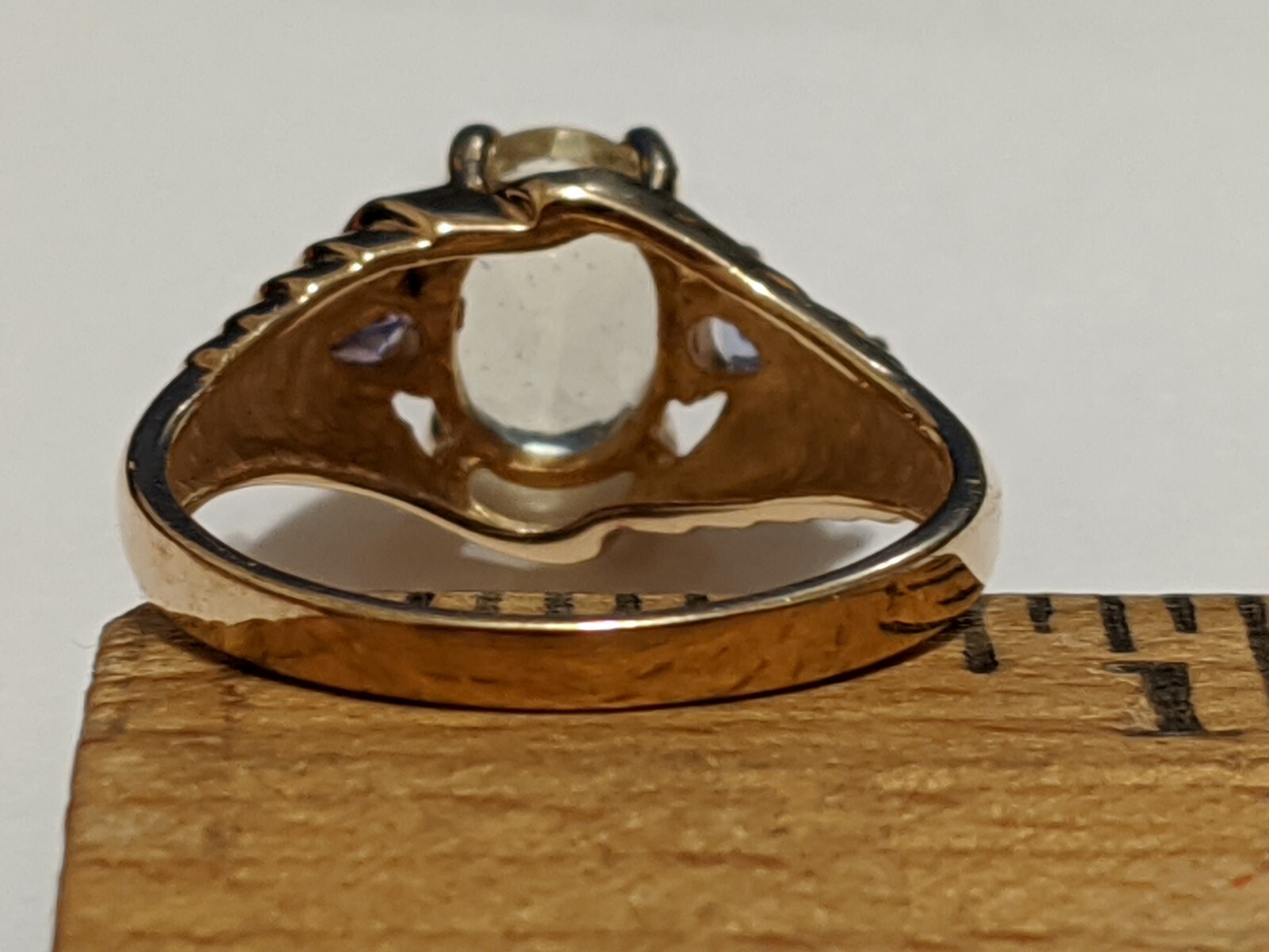 VINTAGE 10K YELLOW GOLD RING ABOUT SIZE 7 1/2 – 7 3/4 HALLMARKED SIGNED 10K FL