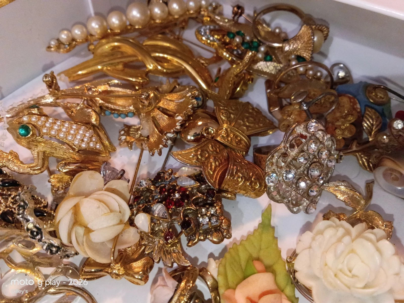 1/2 Pound Vintage To Modern FASHION JEWELRY Lot Great Gift READ DESCRIPTION