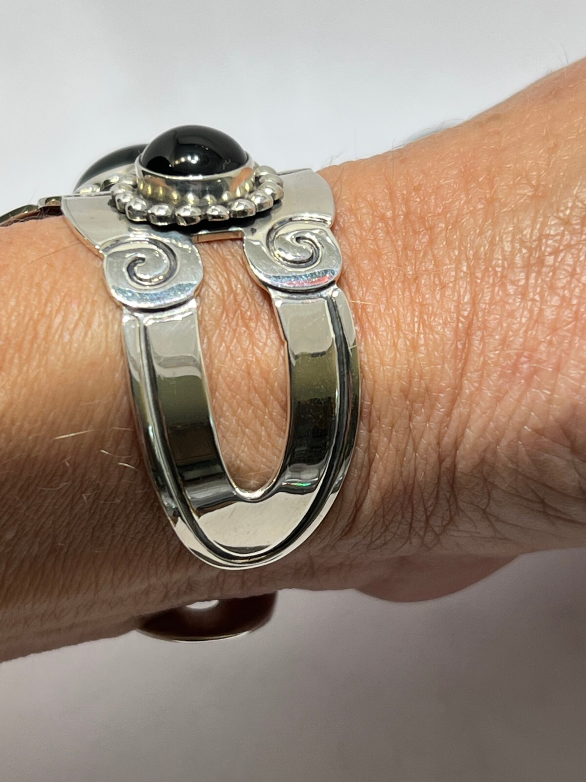 Vintage ATI Mexico cuff bracelet 925 Sterling silver Black Onyx heavy