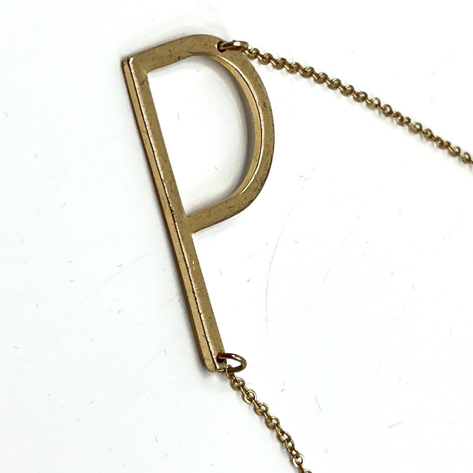 Necklace Vintage Gold Tone Large Letter P Initial Pendant Y2K Style Minimalist
