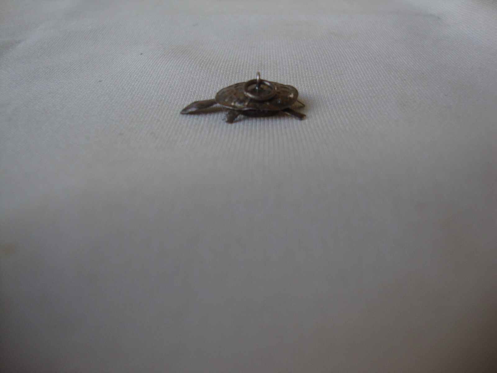 ANTIQUE CHINA CIRCA 1920-30s SMALL 3D TURTLE HEAD FEET MOVE SILVER 925 PENDANT