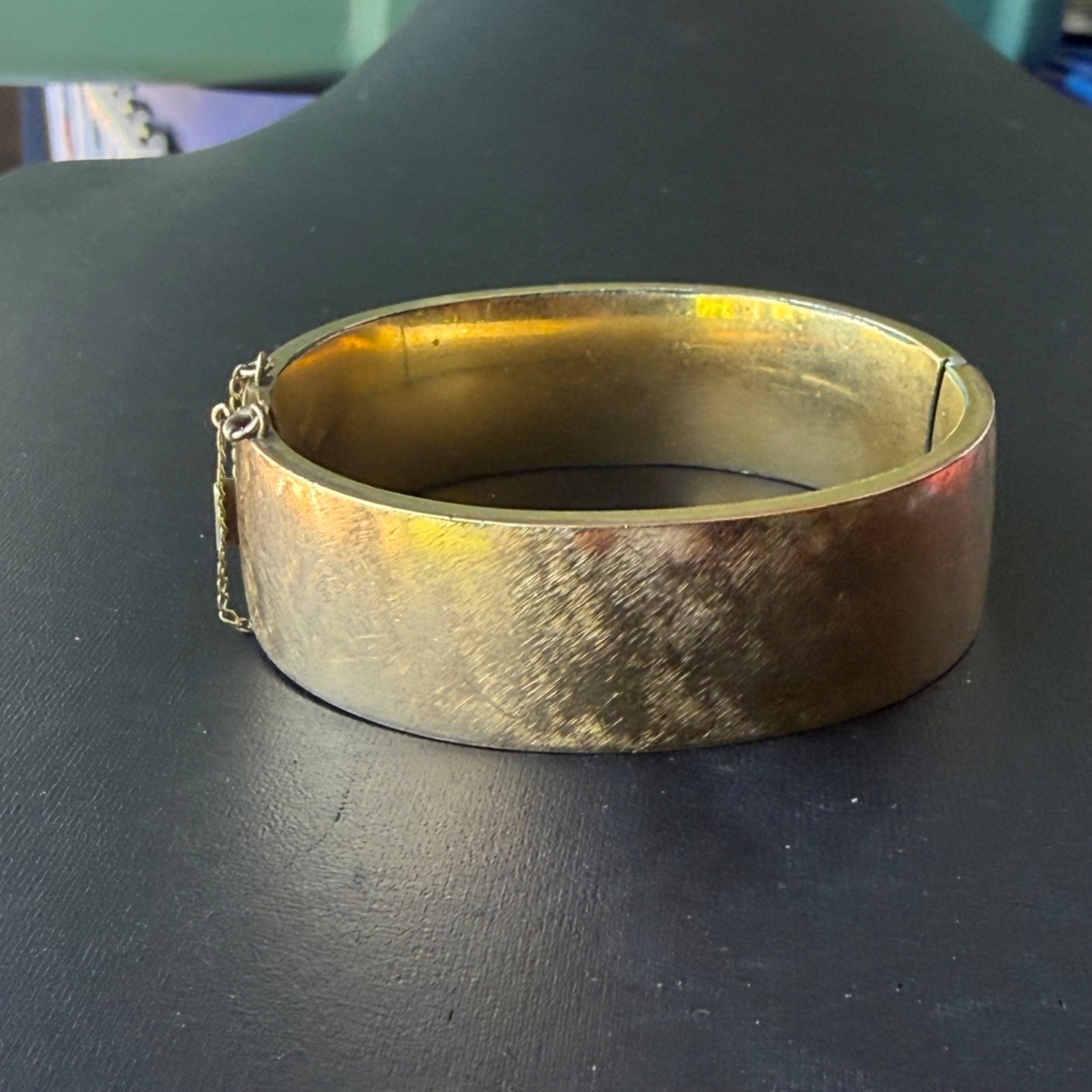 Vintage Brass Hinged Bangle Bracelet Safety Chain 2.5″ Diameter