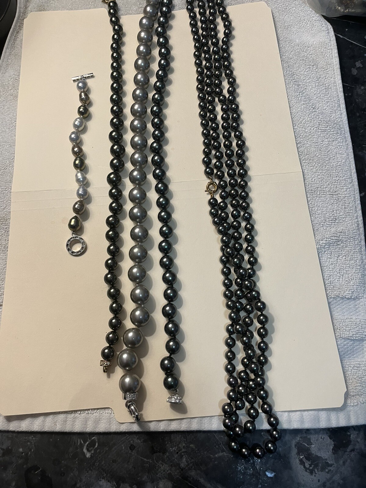 HSN Lot Of Faux Pearl Necklaces 4 And 1 Bracelet