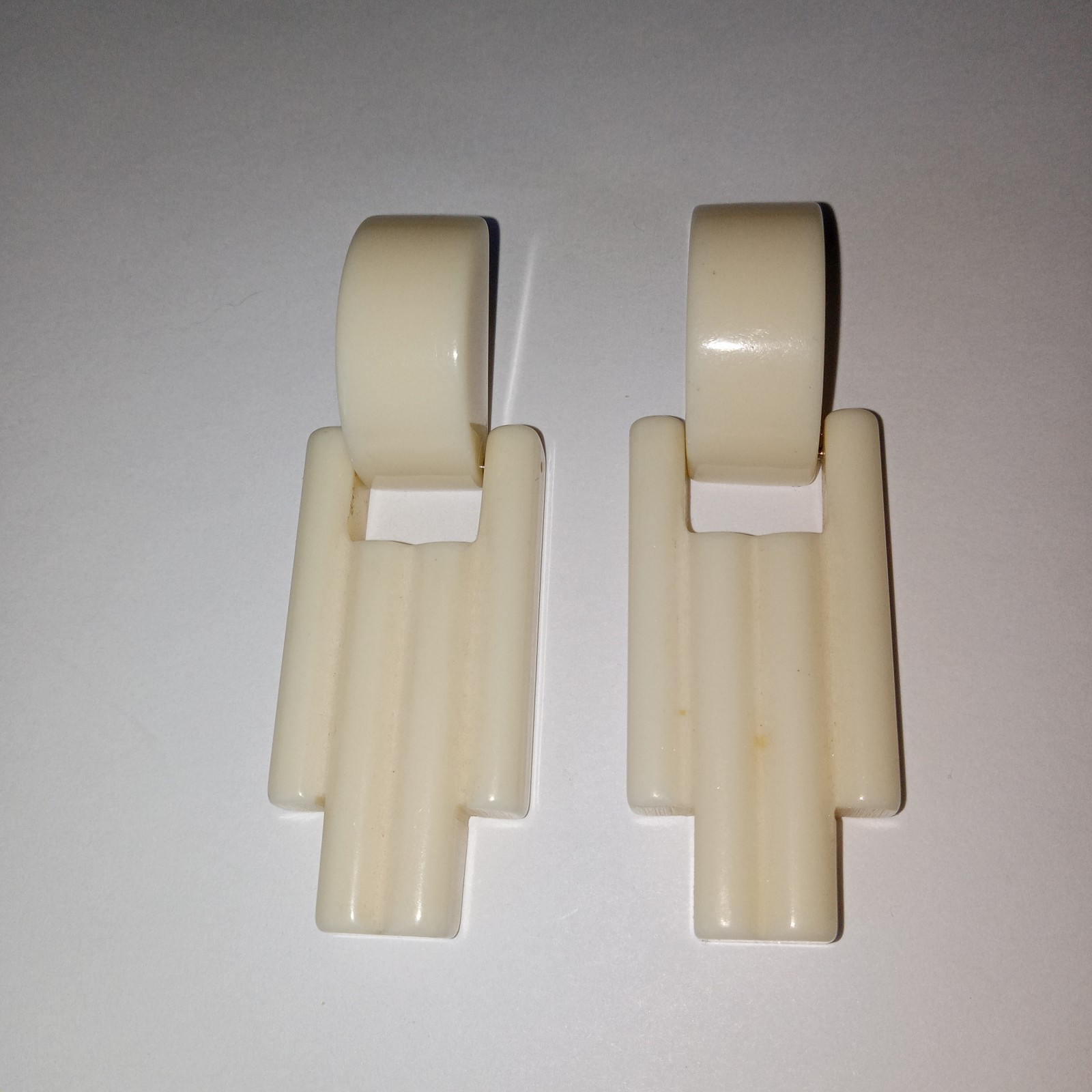 Vtg Art Deco Pierced Earrings Off White Acrylic Plastic