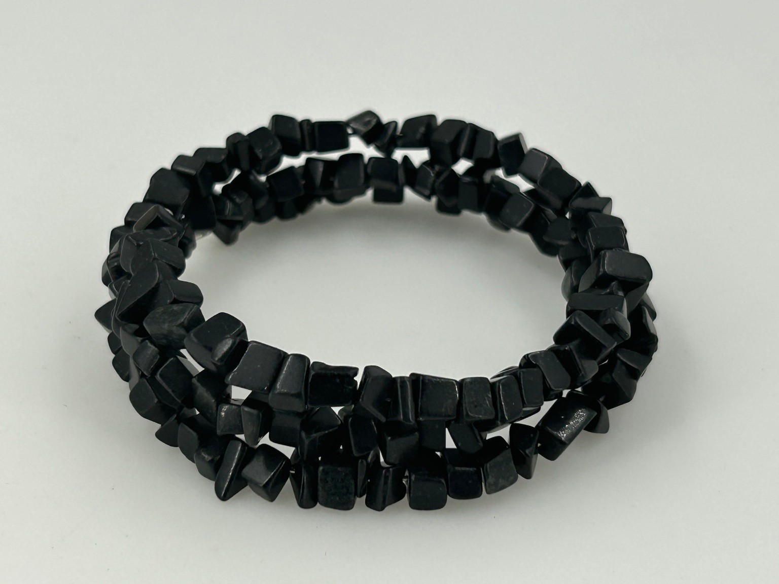 Vintage Black Stone Chip Coil Wrap Stretch Bracelet Multi-Strand