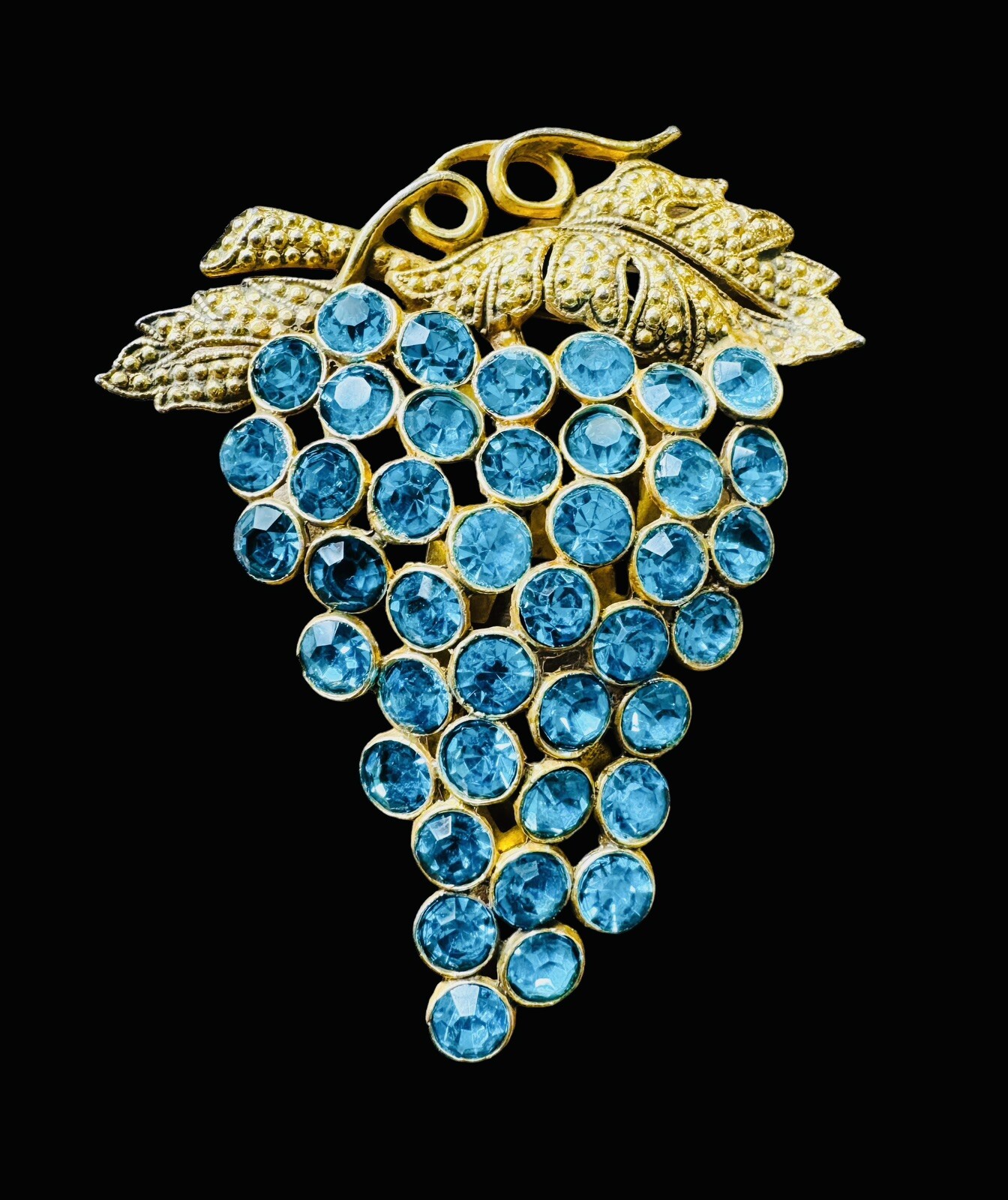 Vintage Aqua Blue Rhinestone Gold Tone Bunch Of Grapes Dress Clip Pot Metal Deco