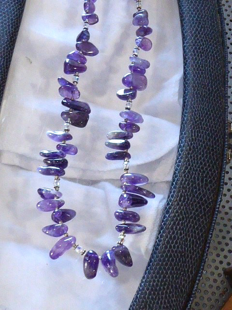 VINTAGE STERLING SILVER LOBSTER CLASP AMETHYST NUGETT GRADUATED NECKLACE