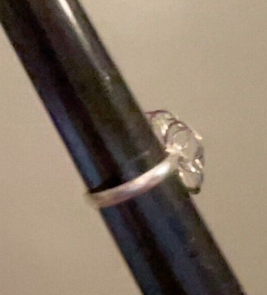 Vintage Ladies Sterling Silver .925 Ring. Size 6.75. About 1″ Round Flower.