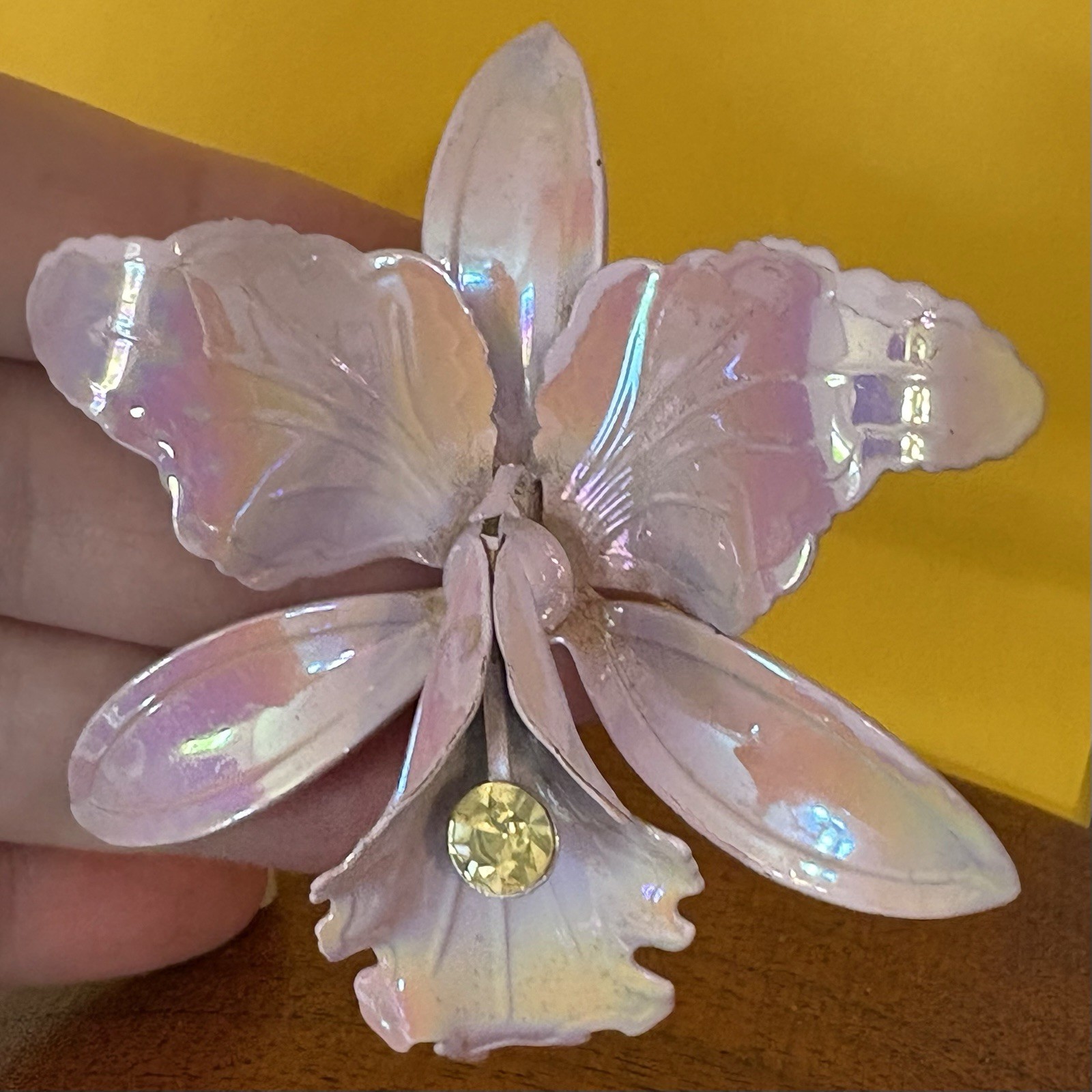 Vtg Flower Power Orchid Brooch Iridescent Lilac Purple Enamel Rhinestone PinREAD