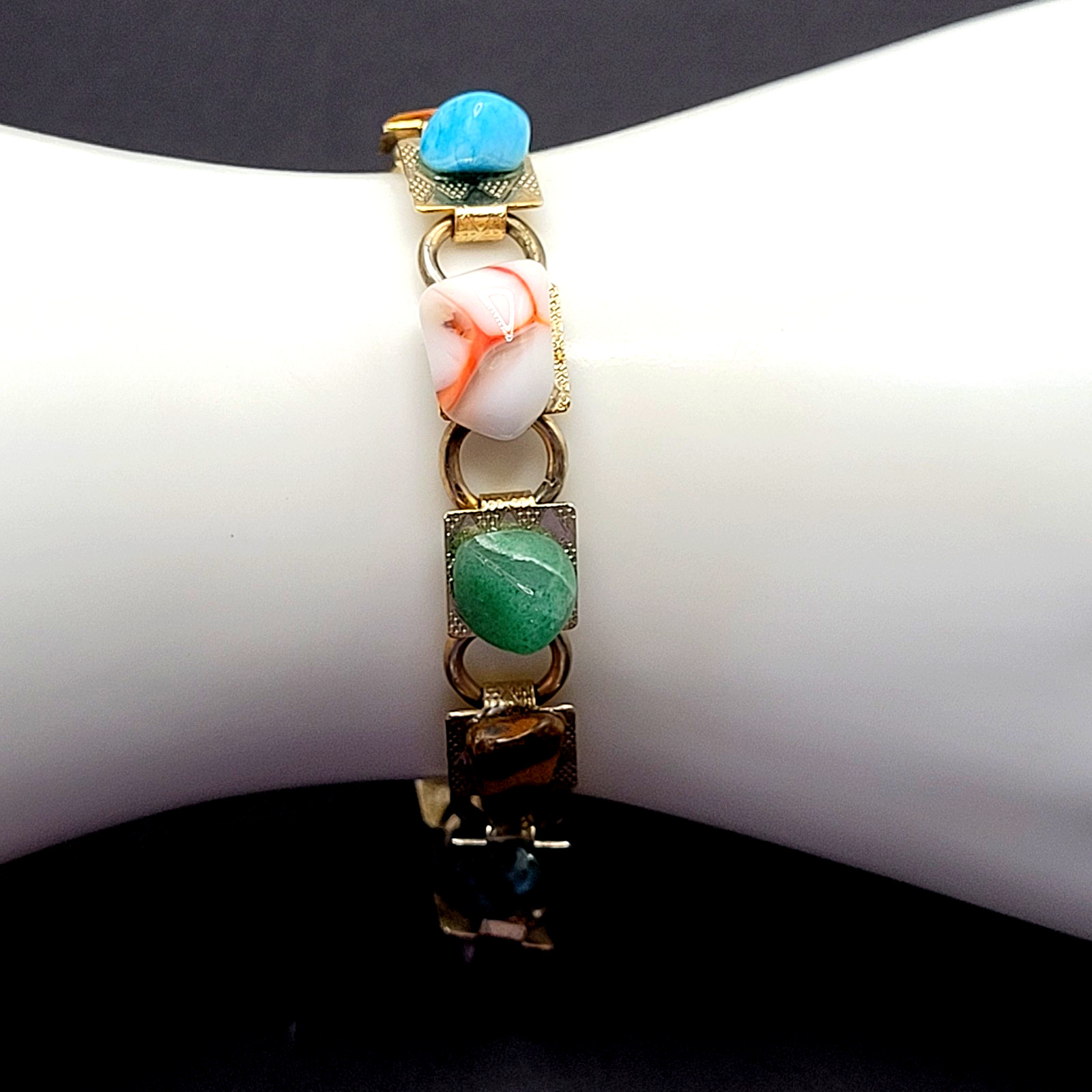 Souvenir Louisiana Natures Worldwide Polished Gemstones Gold Tone Vtg Bracelet
