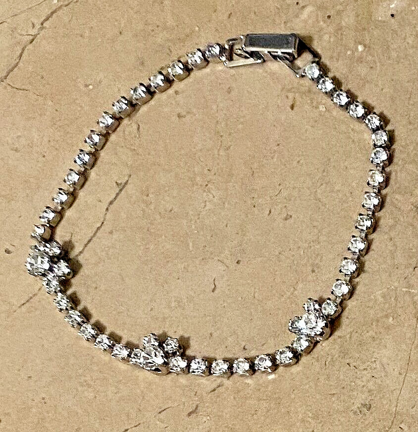 Disney ~ Child’s Micky Mouse Head, Baguettes, Sparkling 7″ Bracelet ~ Vintage