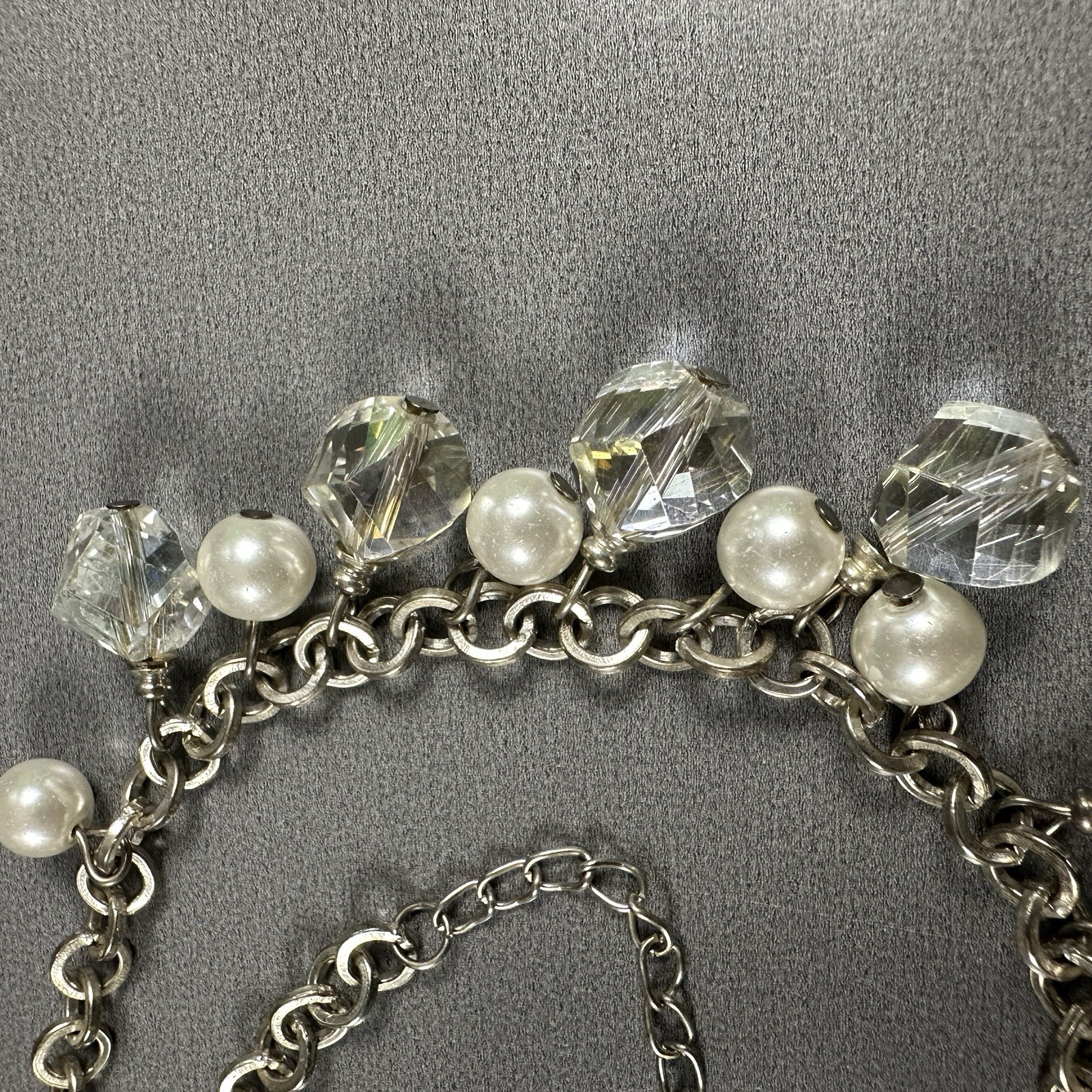 Vintage Faceted Bead Necklace Silver Tone Acrylic Dangle 16-18″ Charm