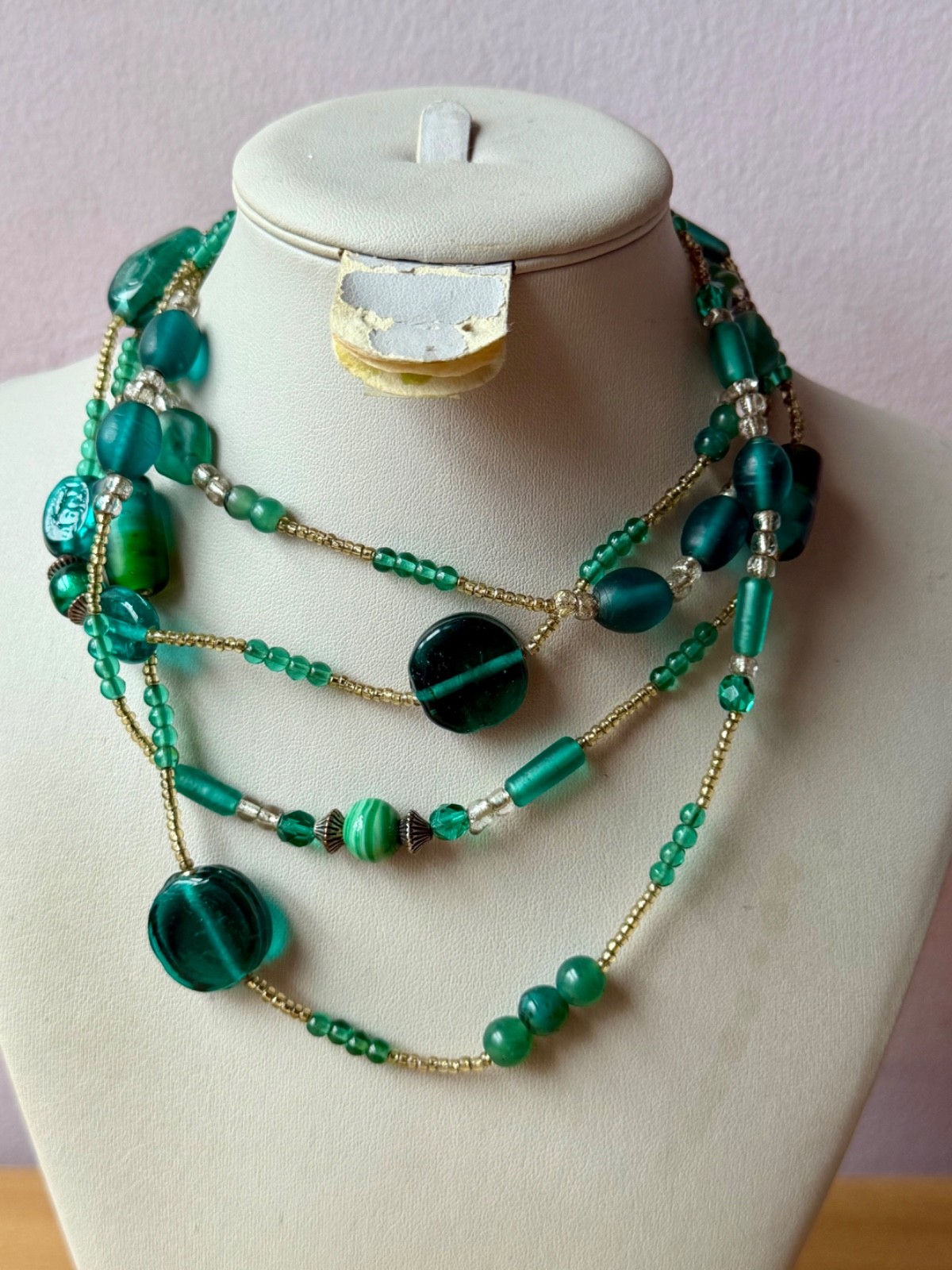 VINTAGE VIVID EMERALD GREEN COLOR MULTISHAPE GLASS BEADS LONG STATEMENT NECKLACE