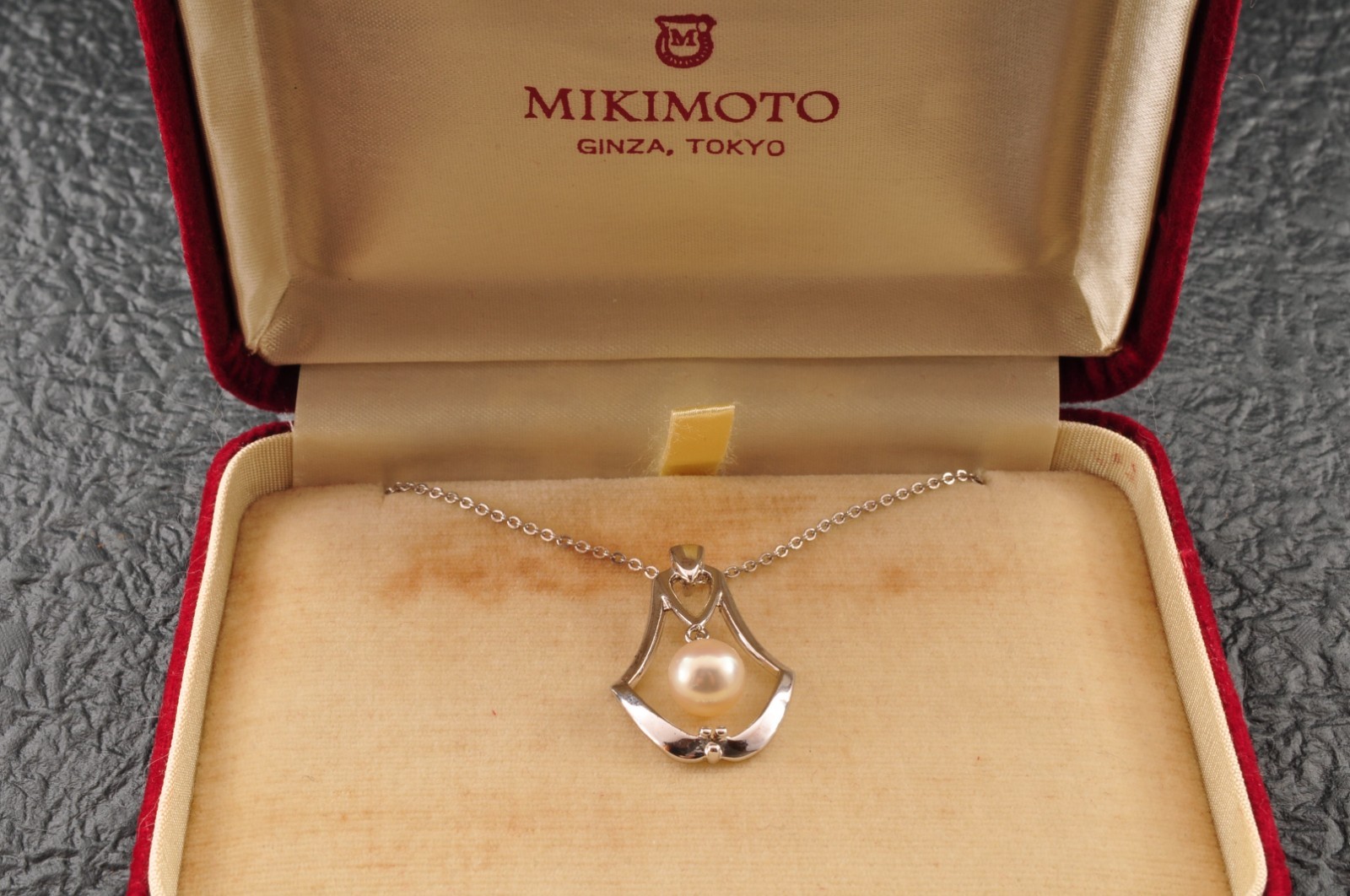 Near mint Japan brand “MIKIMOTO” Akoya pearl necklace 925 silver (total 16.0ct)