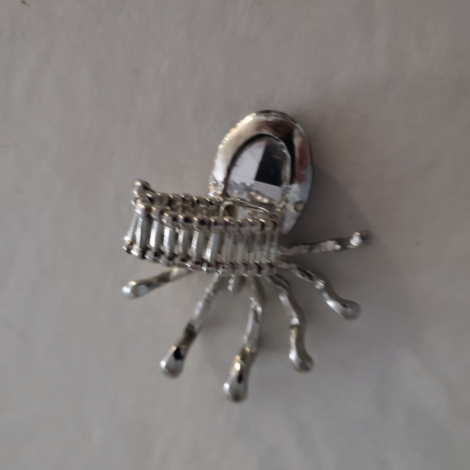 VTG 2 INCH BLA CK PLASTIC Gem Spider Ring W Stretch Band HALLOWEEN SILVER BLACK