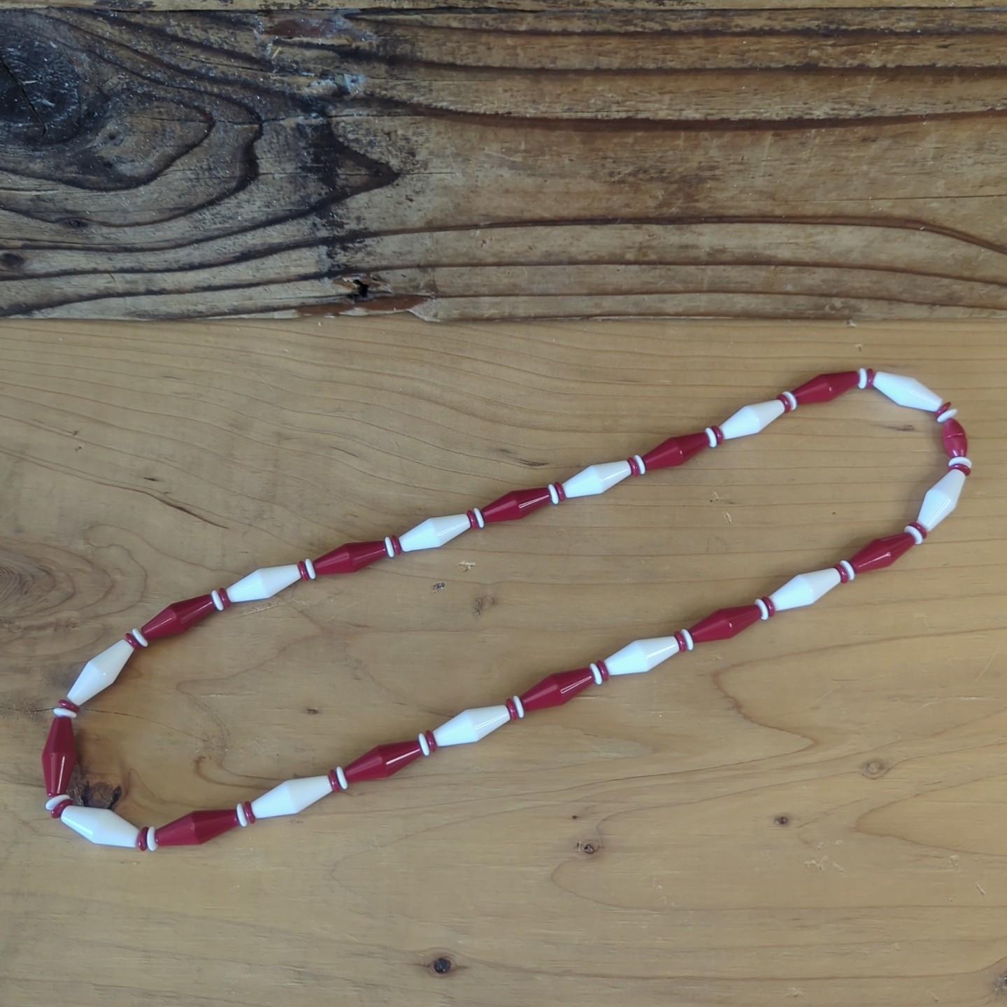 Vintage Avon Red White Acrylic Bi-Cone Beaded Necklace Retro Mod
