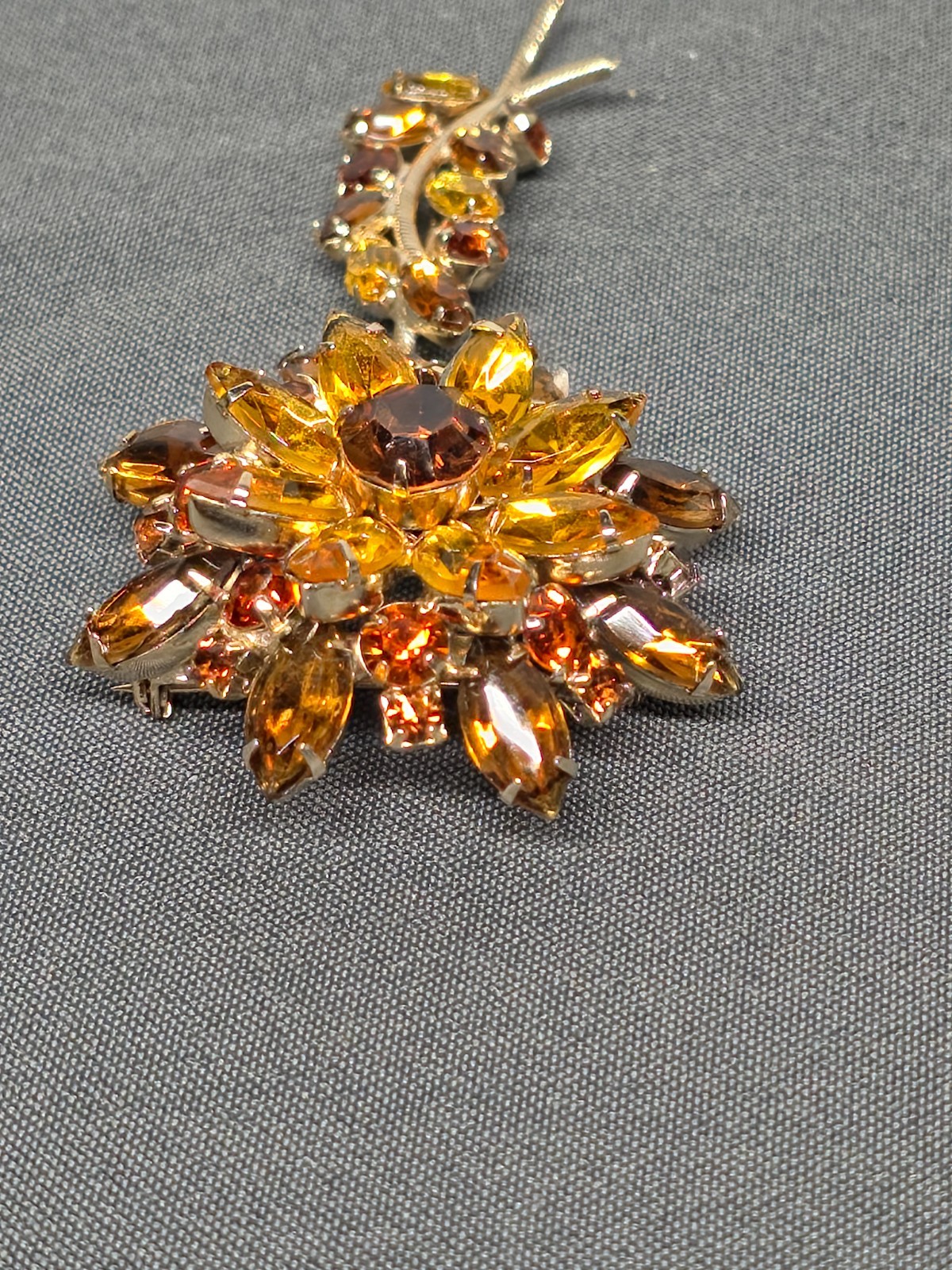 Vtg Tiered Amber Topaz Rhinestone Flower Brooch 4.25″ Large Stem Pin Foil Back