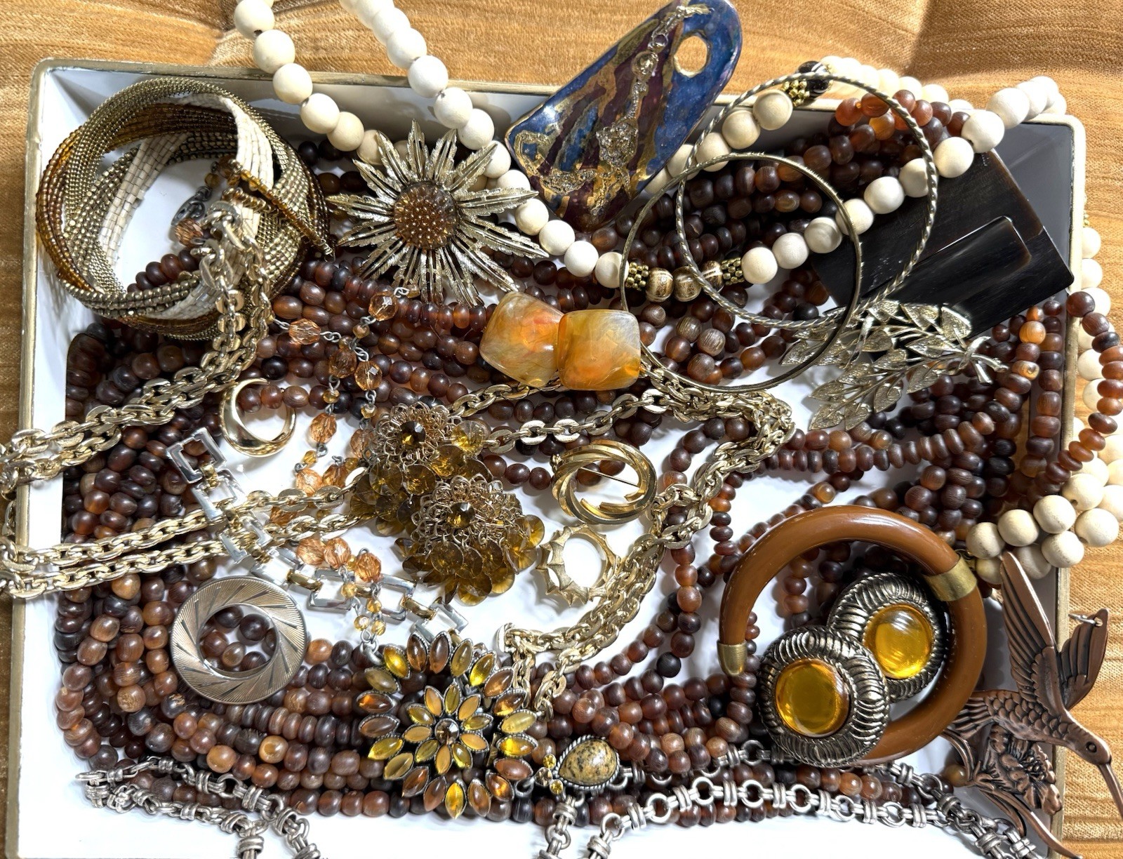 Hand Curated 20 Pc VINTAGE Earthtones Costume Jewelry Necklace Bracelet Lot V7