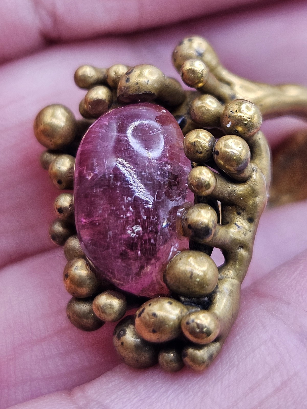 Vintage Modernist Brutalist Brass Red/ Pink Gemstone Cabochon Ring Size 5.5