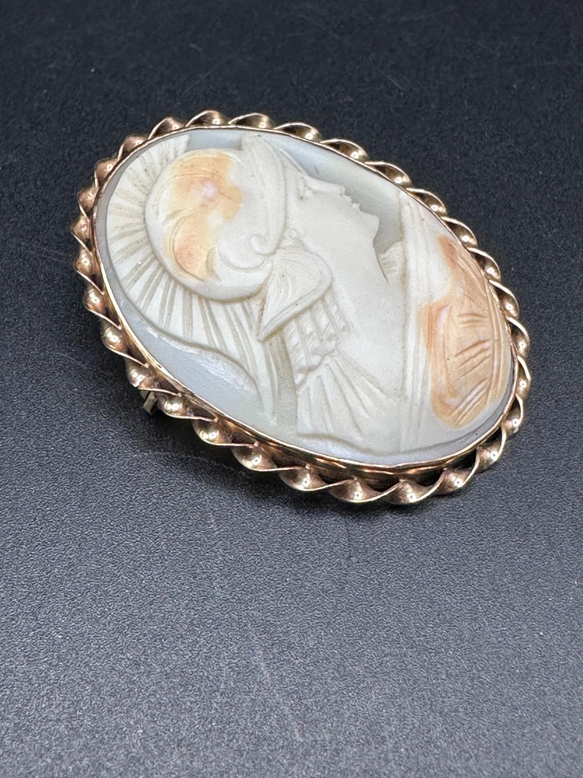 Antique 10K Gold Hand-Carved Shell Cameo Brooch – Classical Goddess