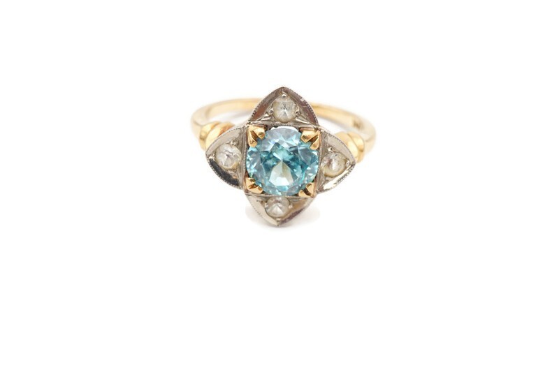 Vintage 10k Yellow Gold Blue Stone Ring Size 5