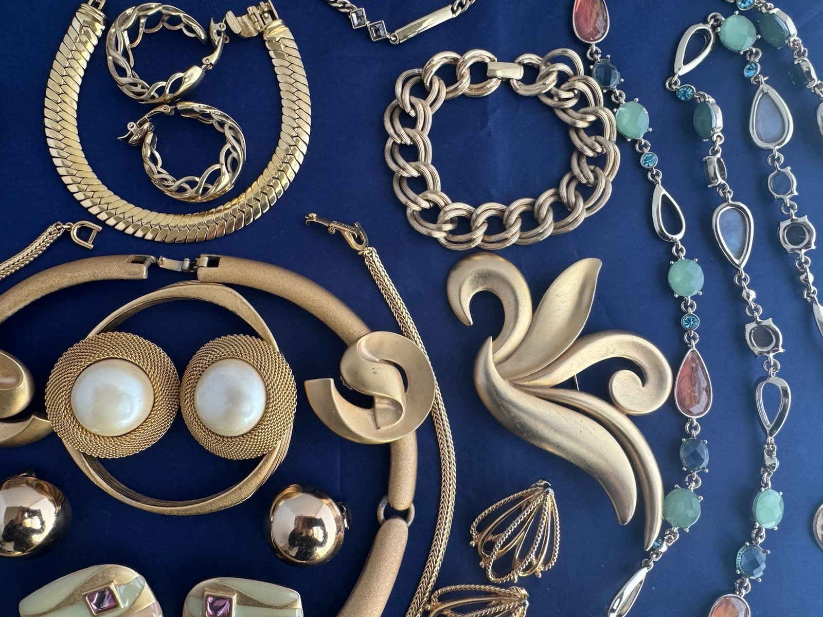 Vintage Now Jewelry Lot Gold Tone Monet AK Trifari Napier K Spade Erwin Pearl 30