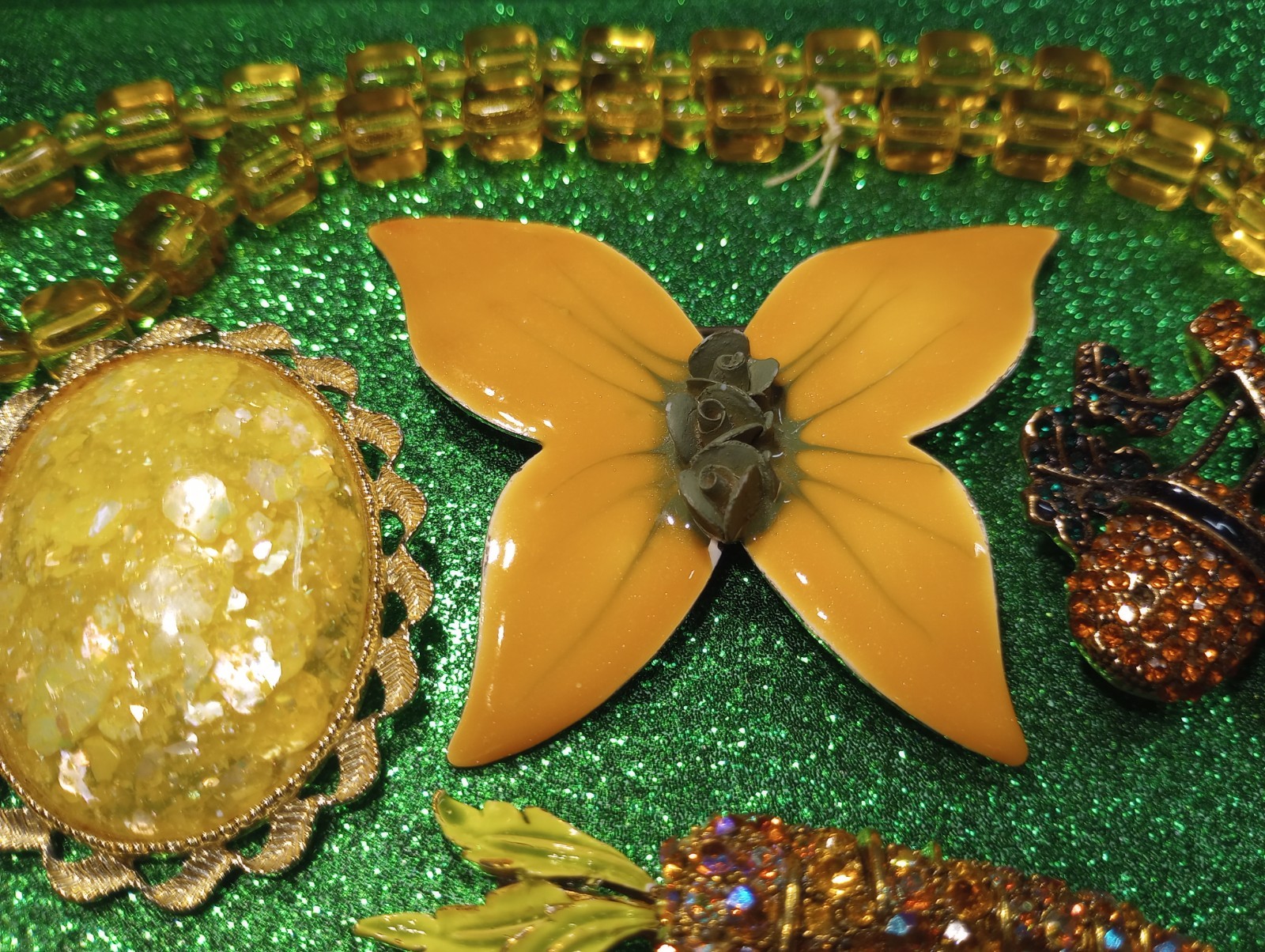 Vtg 5pc Lot FALL COLORS 1 Necklace 4 Brooch Enamel Butterfly Confetti ART Carrot