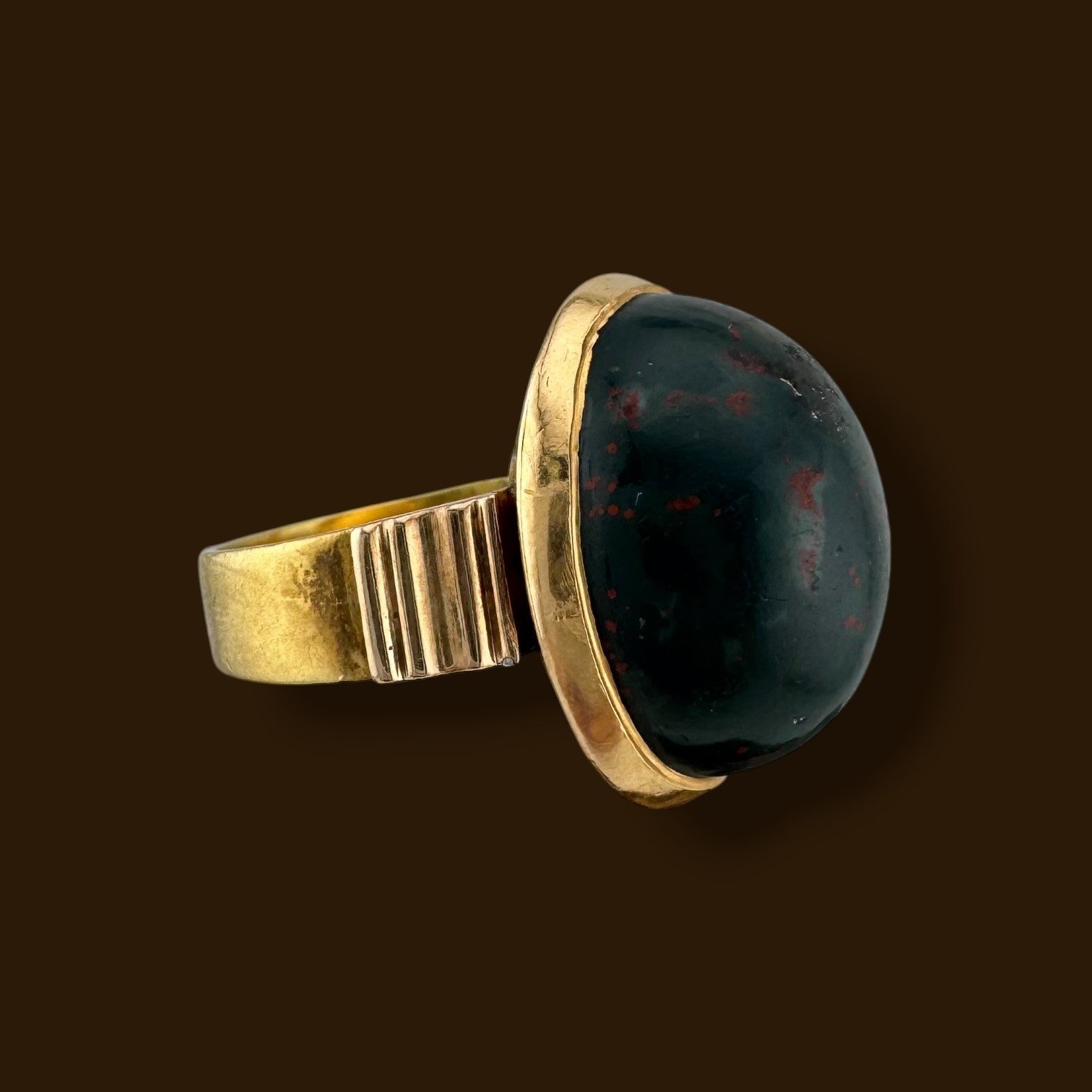 Antique Victorian 15 Karat Yellow Gold Bloodstone Cabochon Ring Size 7.75