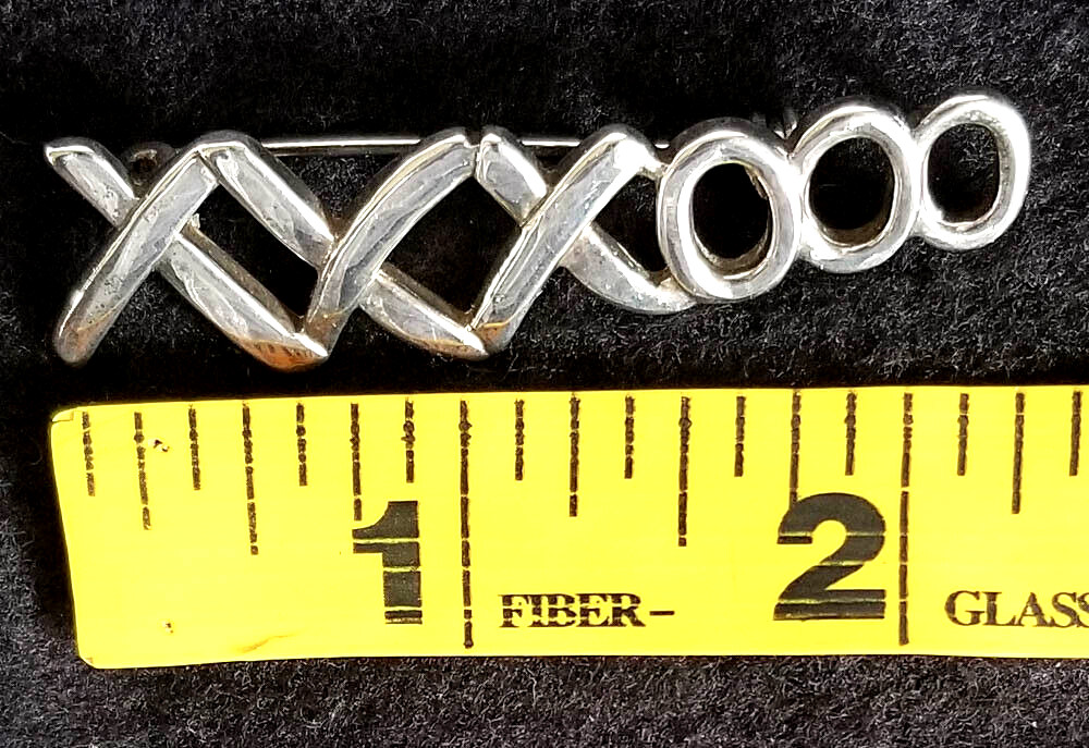 Silver Plated Pin Brooch 2 1/4″ Modern OOOXXX Pattern