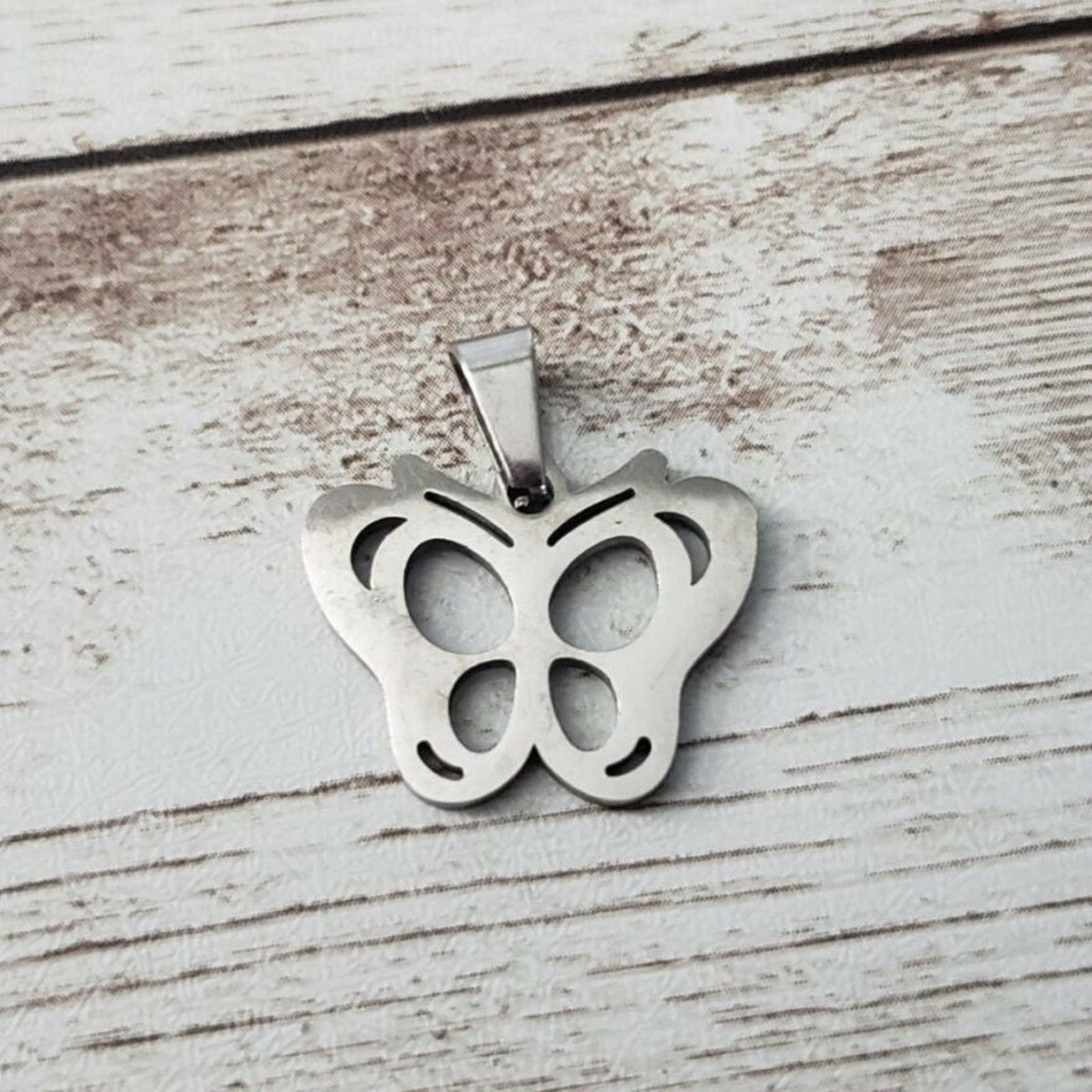 Vintage Pendant – Silver Tone Small Butterfly – No Chain Included