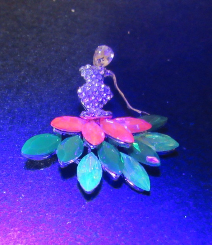 SILVER TONE MULTICOLOR CRYSTAL MERAID BROOCH GLOWS 2.5″