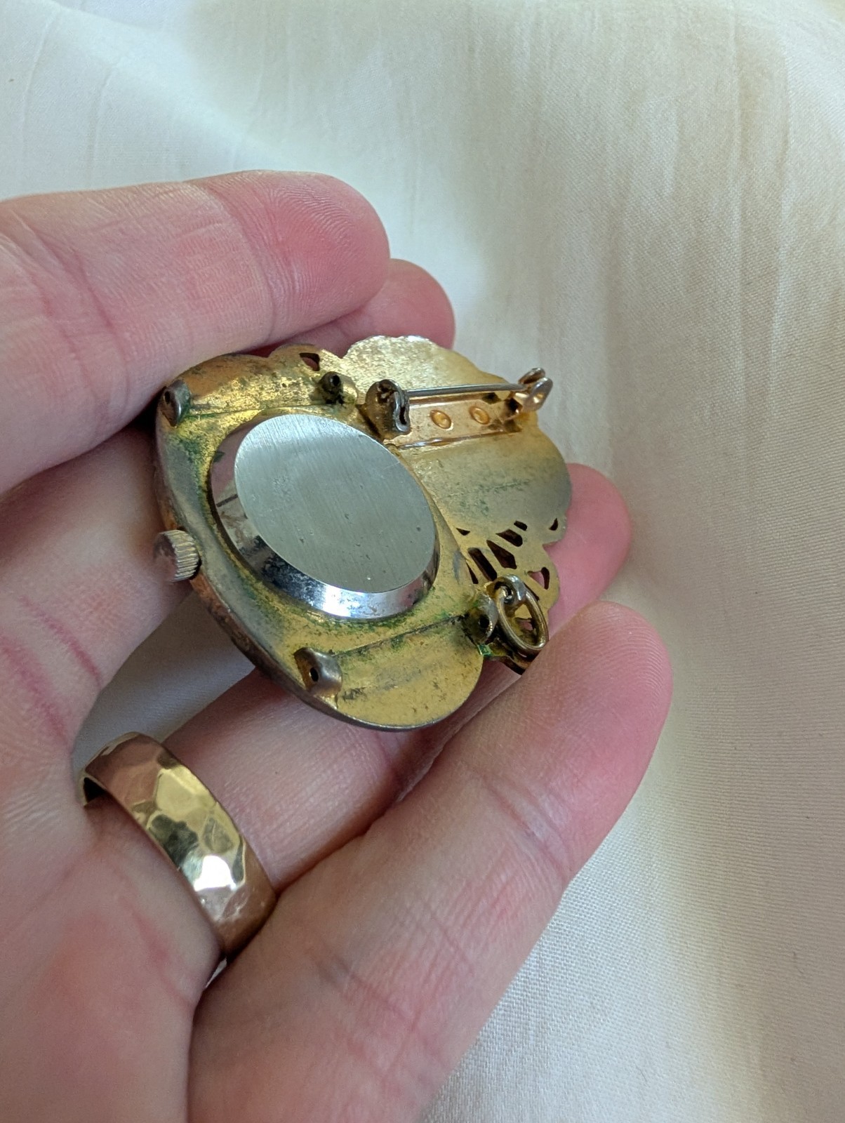Geneva Brooch Watch Manual Wind