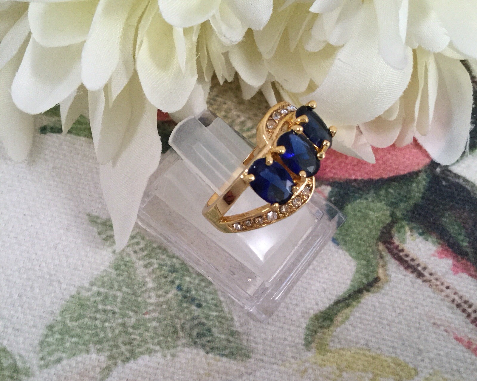 Vintage Jewellery Gold Ring with Blue White Sapphires Antique Deco Jewelry 7 O