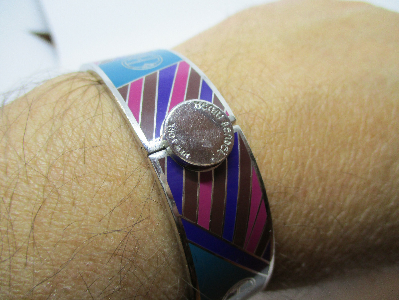 Vintage Henri Bendel New York Enamel Wide Hinged Clamper Halmark HB Bangle