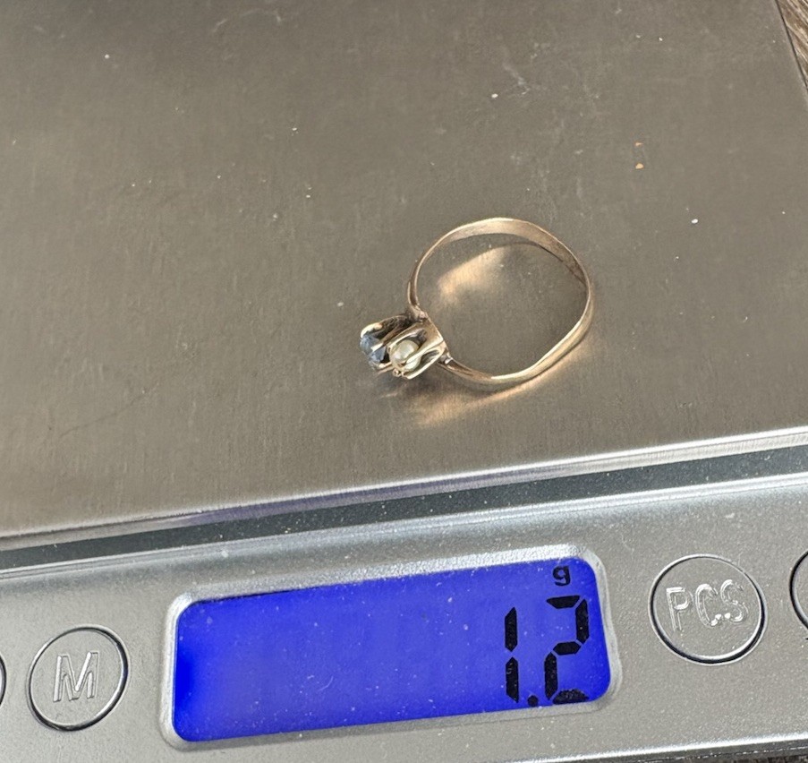 Tiny Victorian 10k Solid YG Stimulate Stone/Pearl Ring Size 5.25 Firm Price
