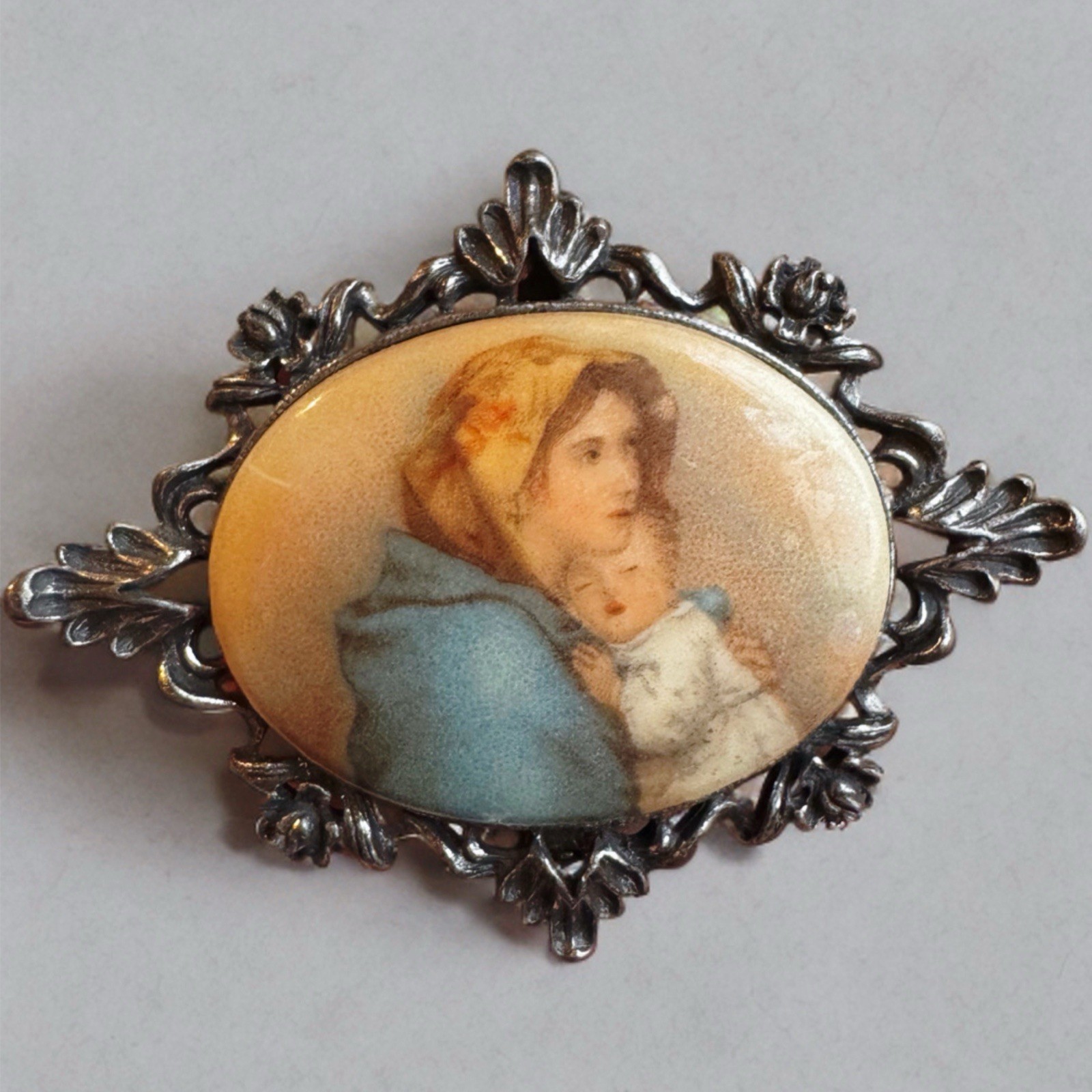 Vintage Style Madonna & Child Catholic Brooch Virgin Mary Devotional Pin