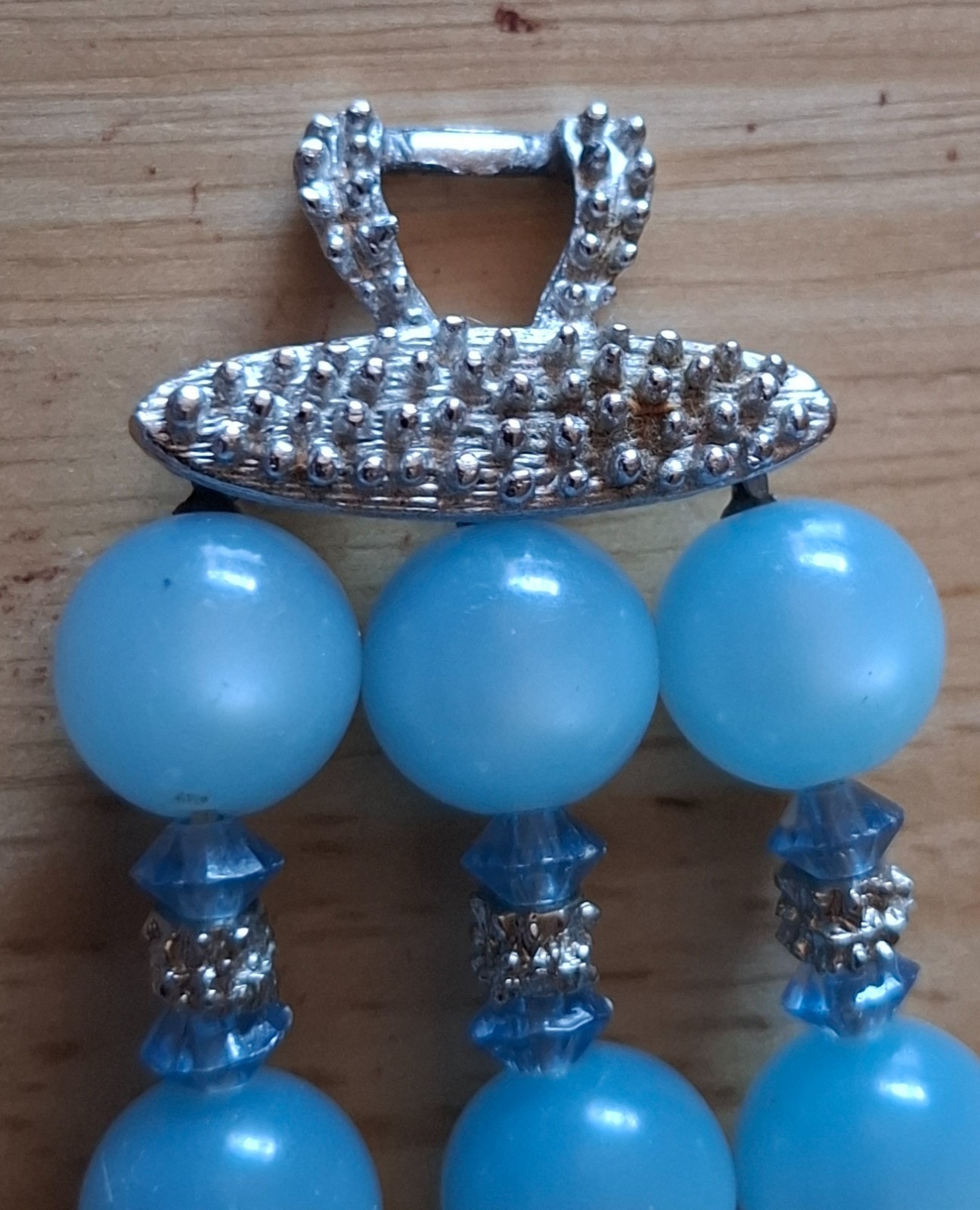 Jewelry Vintage Silver Tone Triple Strand Blue Moonglow Lucite Beads Bracelet