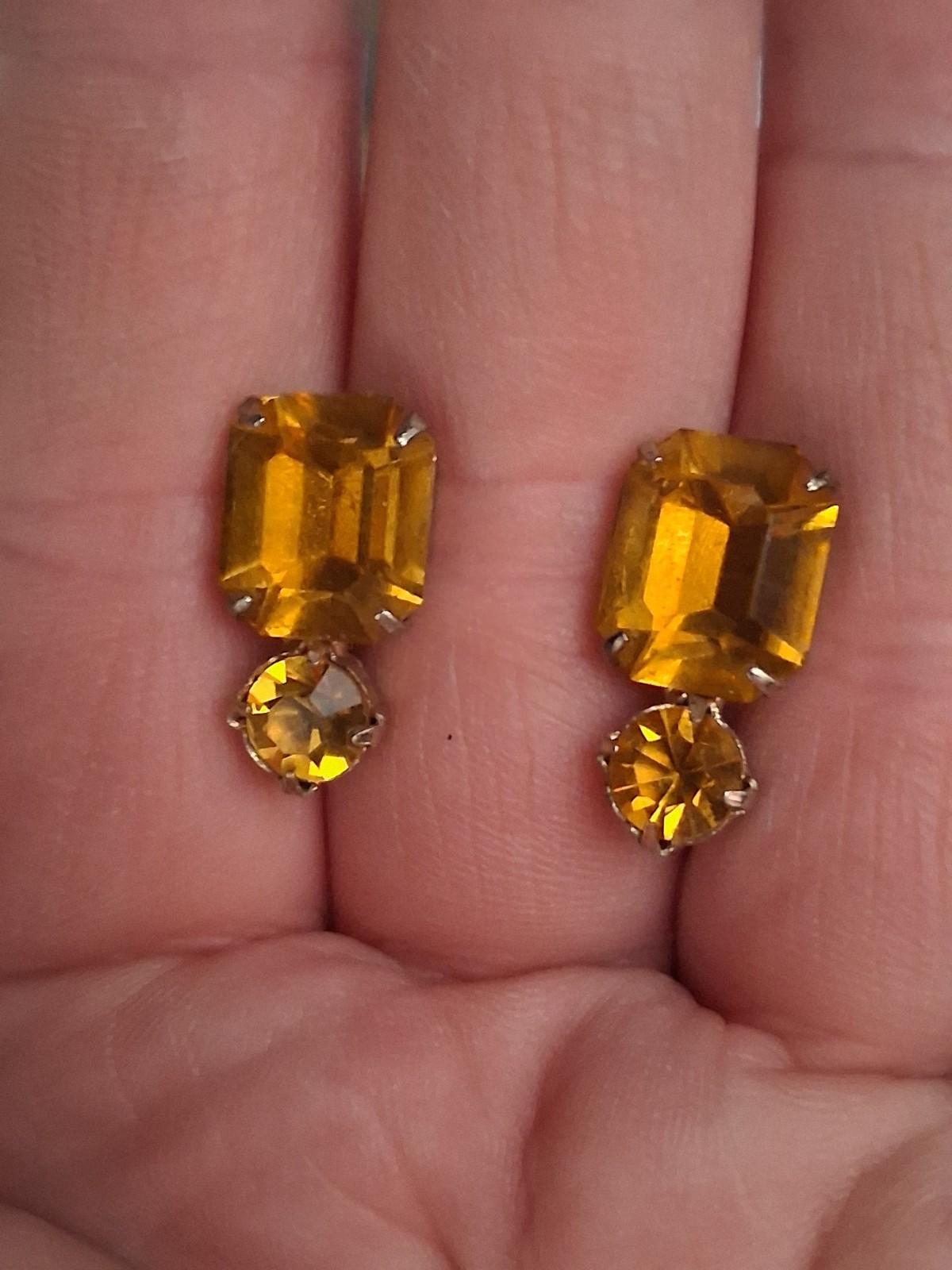 Vintage golden yellow amber color glass emerald & round cut screwback earrings