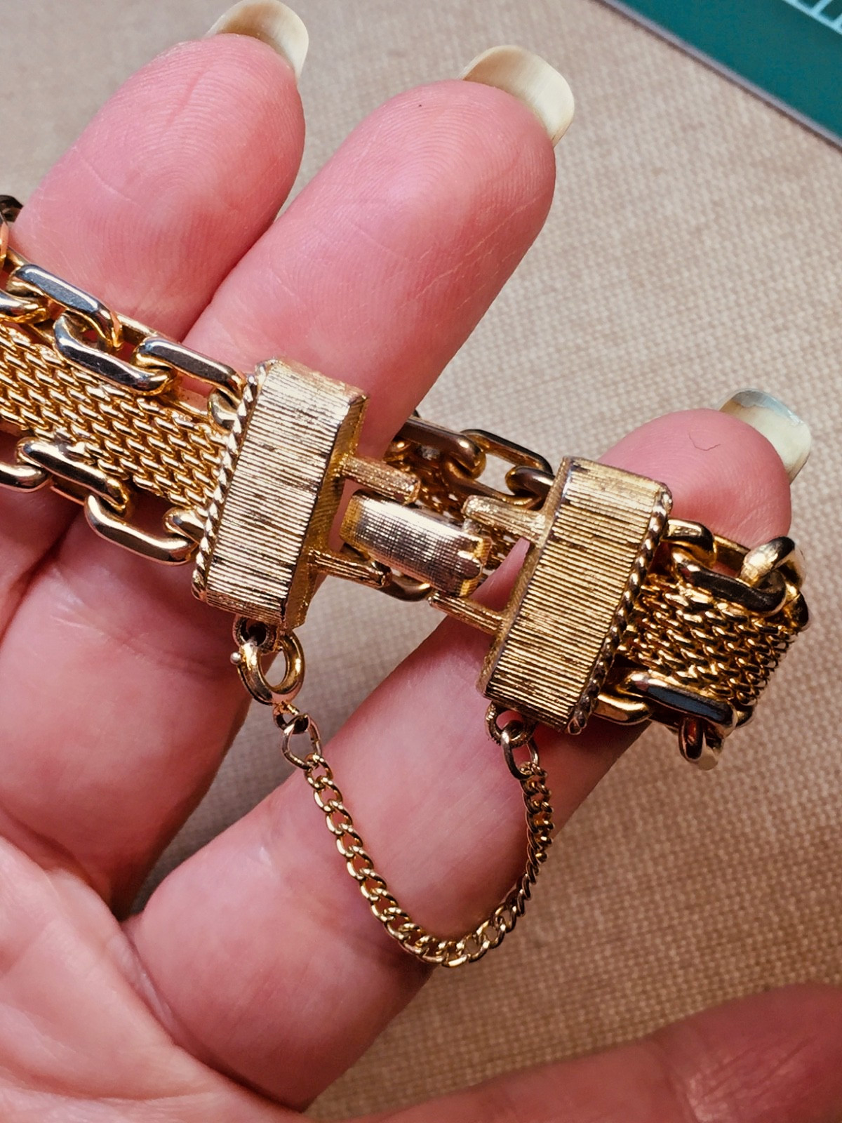 Vintage Gold Tone Mesh & Chain Bracelet with Security Chain 6.75″ Thick