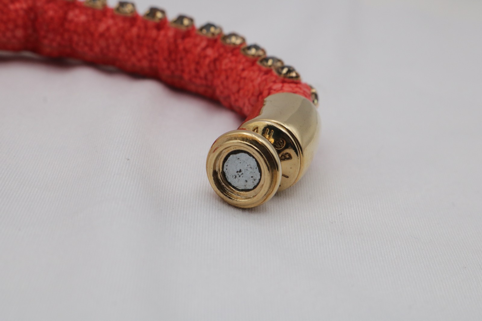 Henri Bendel Stingray Coral Crystal Bracelet Gold Tone Magnetic Clasp Vintage