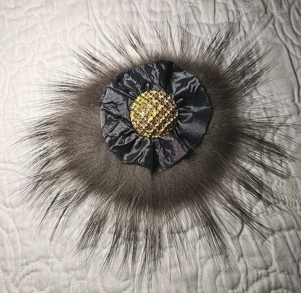 Vintage Mink Fur Flower Brooch Goldtone Center