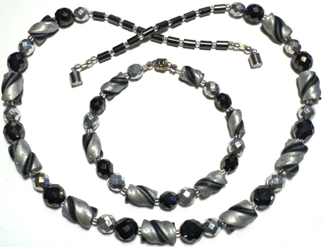 Vintage Jewelry Set Necklace Bracelet Beaded Hematine Silver Twist Faceted 17